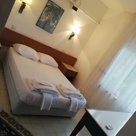 Bed & Breakfast Guemues Otel