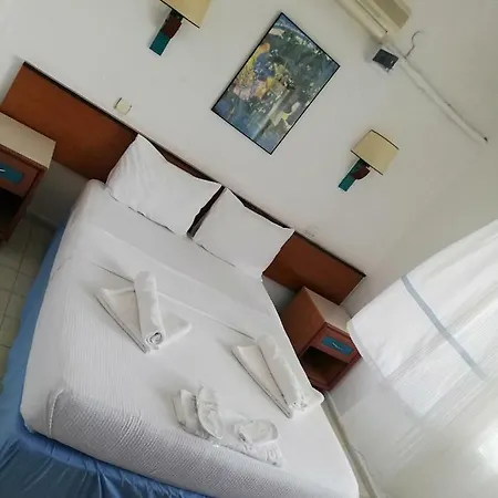 Guemues Otel فندق مبيت وإفطار *